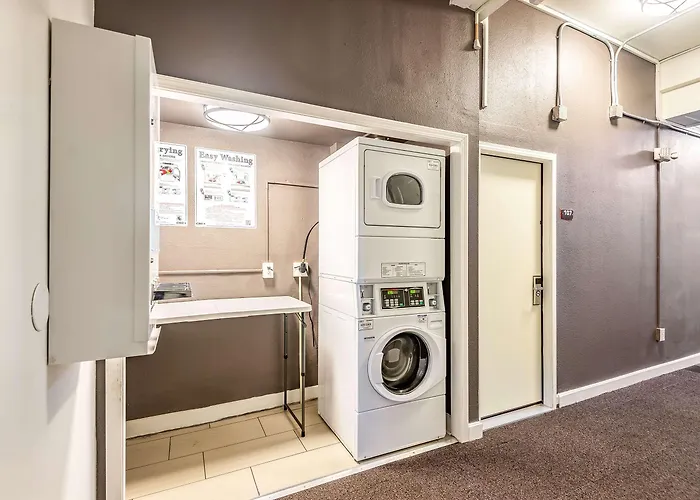 Quality Inn & Suites Kansas City Downtown