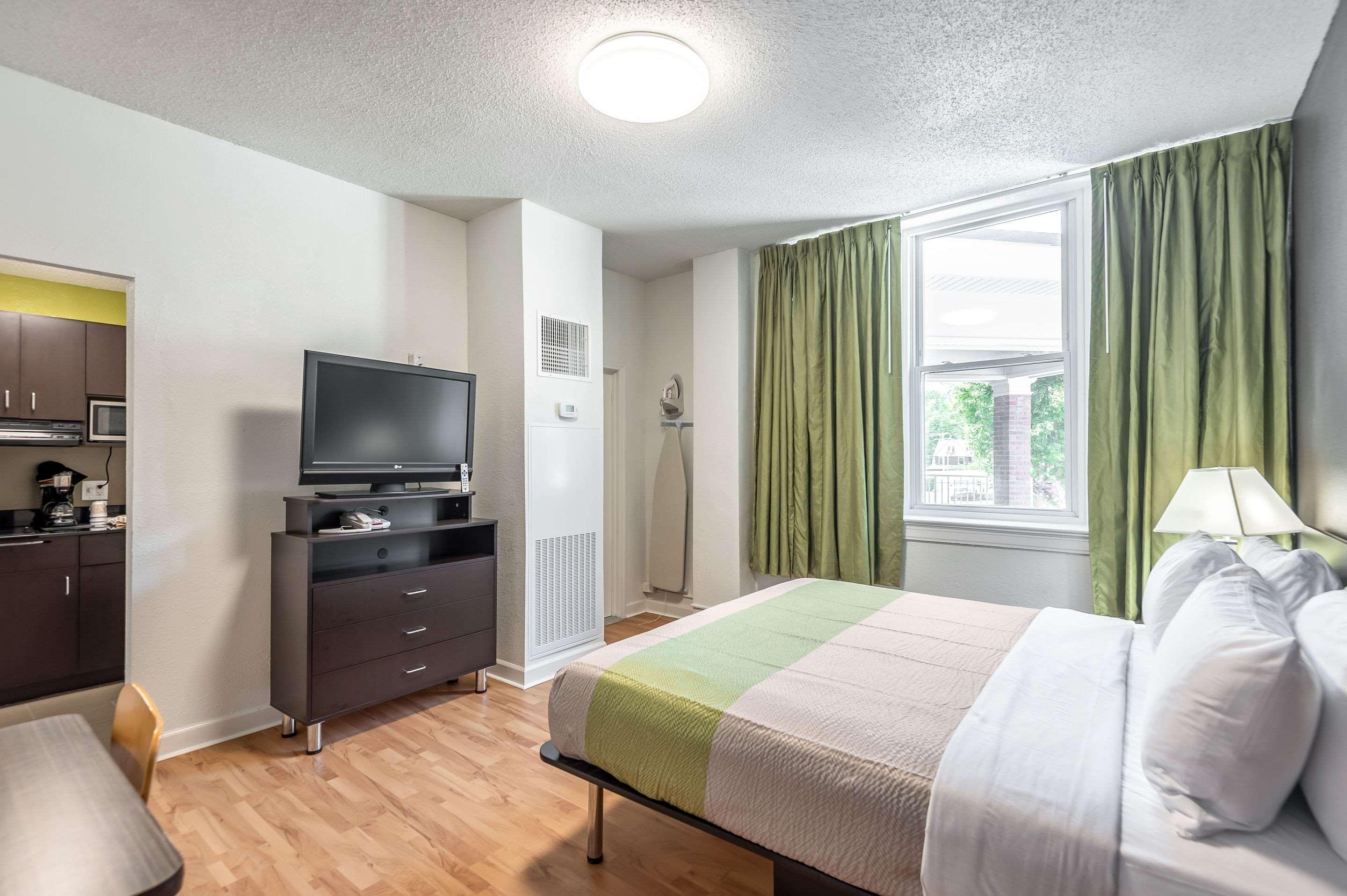 Hotel Quality & Kansas Downtown