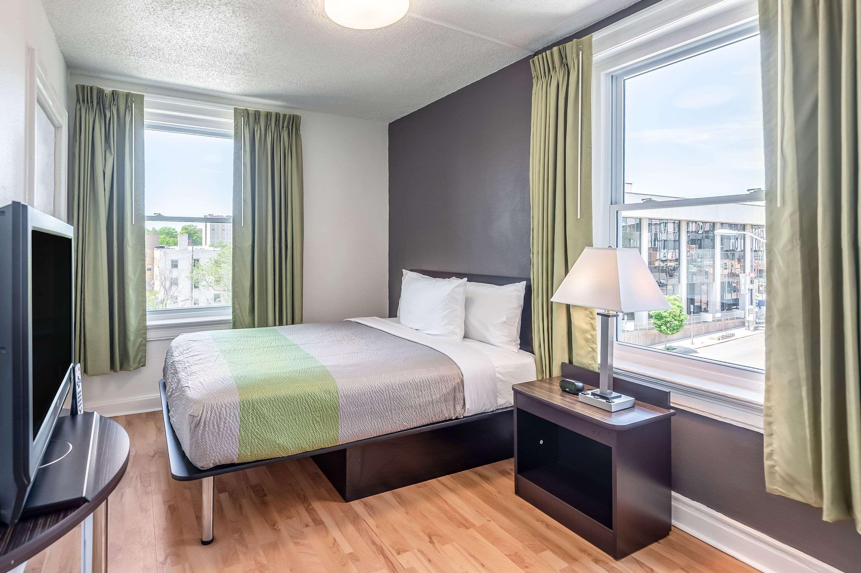 Quality & Kansas Downtown Hotel Kansas City